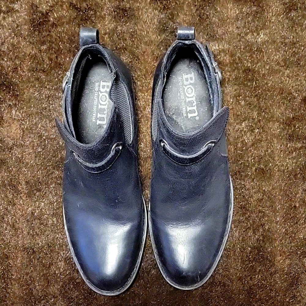 Born Ankle Boot, Black, Size 8
